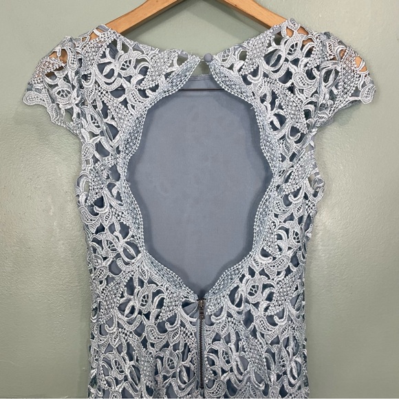 Alice + Olivia Clover Laced Mini Dress Baby Blue Back Cutout Cocktail Size 4 - Picture 6 of 11